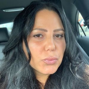 Meet your Posher, Eileen